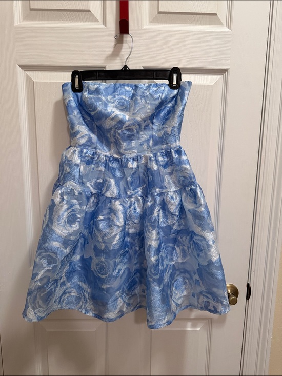 Hello Molly Dresses & Skirts - Hello Molly Light Blue Floral Strapless Party Dress